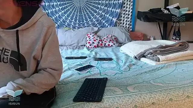 isissun03 on StripChat 
