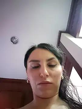 Izabella_Bella — Drive topless 5 min