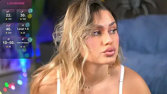 KayaAzur on StripChat 