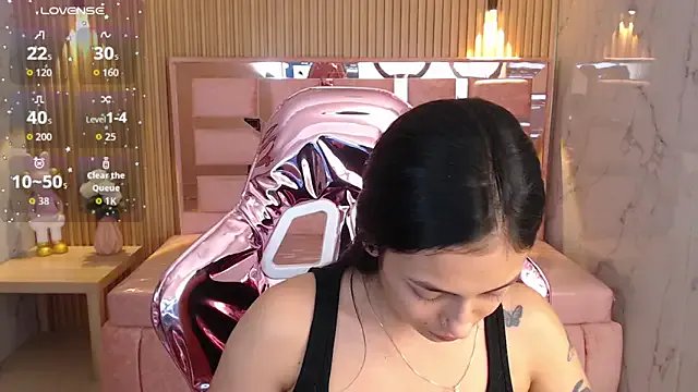 lilith_petit_sub on StripChat 