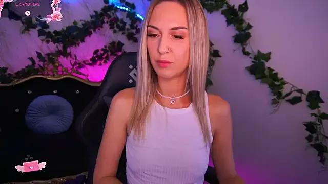 LovelyMollyy's avatar