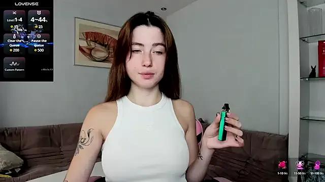 Luxuryalma on StripChat 