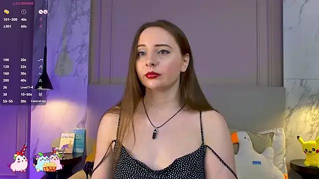 maltii_evans — my naked ass is riding a pillow