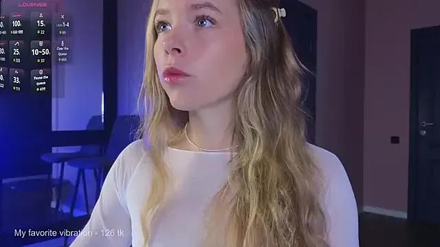 milly_shy on StripChat 