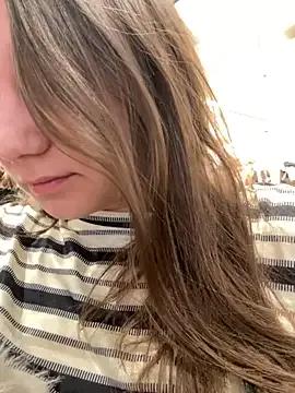 MiniVi — Spread and slap my ass Risky in Mall