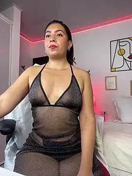 miss__caroline on StripChat 