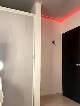 miss__caroline on StripChat 