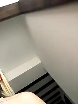 natashasweet on StripChat 