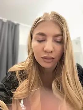 NewLale — Rub pussy and play clit