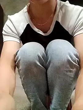 nhinhi-sexy on StripChat 