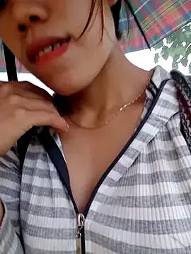 nhinhi-sexy on StripChat 