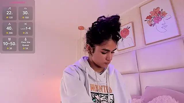 Puffy_Hearts — Freechat on StripChat