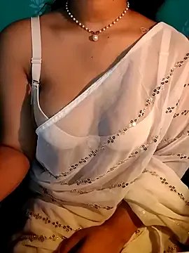 QueenOfHeart_07 on StripChat 