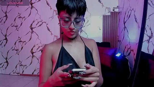 Rebeka-baker on StripChat 