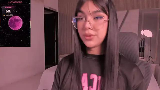 RoseCassie — oil on my ass