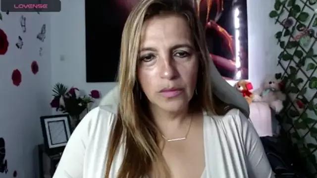 RossanaLionheart on StripChat 