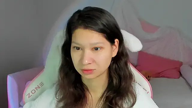 SaraDenars on StripChat 