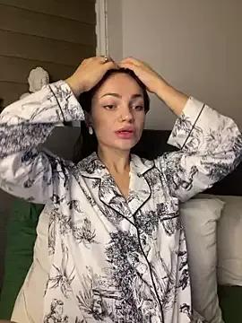 SaraLow — make me horny