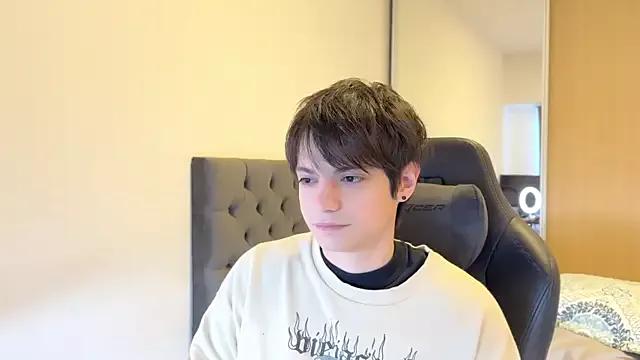 SasukeUhchiaa on StripChat 