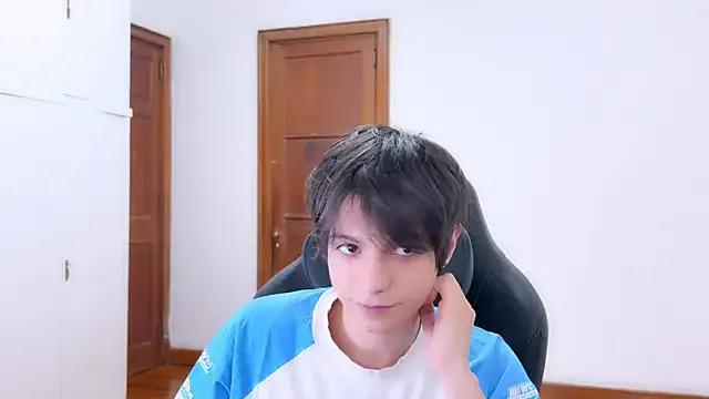 SasukeUhchiaa on StripChat 