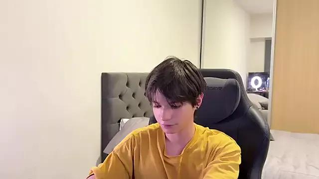 SasukeUhchiaa on StripChat 