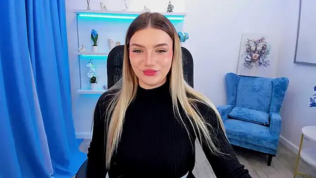 SelenaeMoore — Make me happy