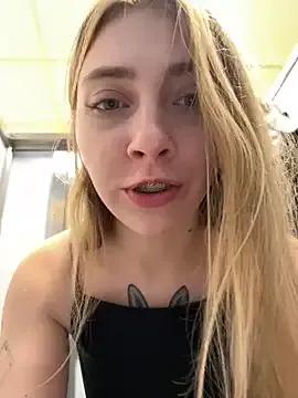 Sunny___Bunny — make me CUM front of people in shoestore