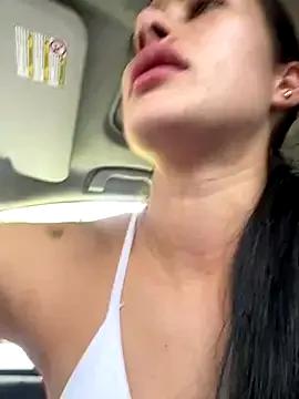 Sweet_and_caramel on StripChat 