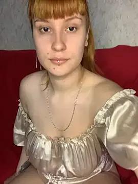 Sweet_white_chocolate on StripChat 
