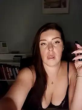 SweetLaurenXX on StripChat 