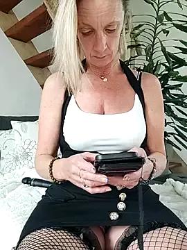 tatianasexymilf — Robe et string off +contrle