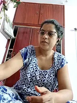 thanusi_2 — Private on StripChat