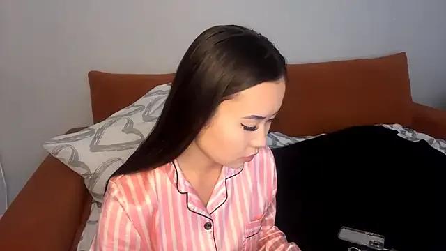 Ur_neighbor_Kira — ^_^show outfit ^_^