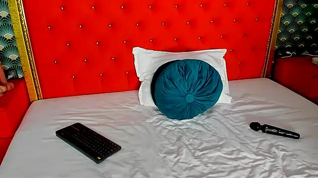 VallerieJones on StripChat 