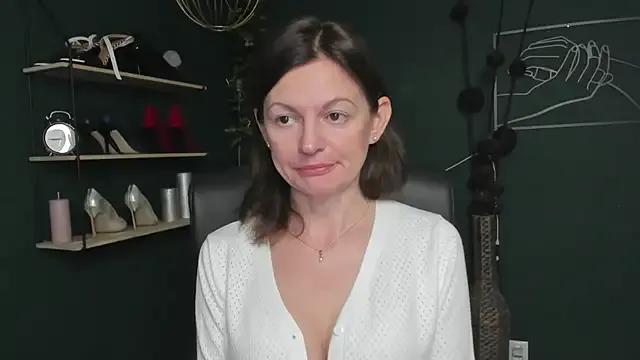 VivianWILD on StripChat 