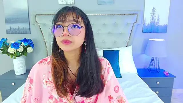 Yommi_Winx on StripChat 