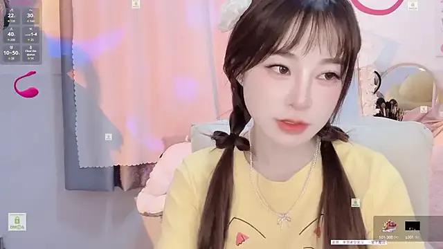 Yoyo_520 on StripChat 