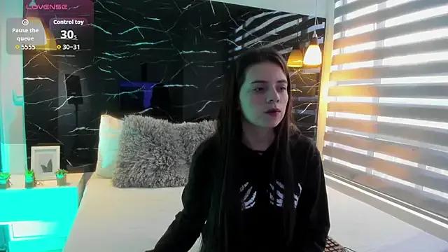 ZOE_LE — Put your pretty cock in your mouth 